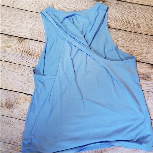 Blue zelos twisted back work out tank top - Picture 4 of 5